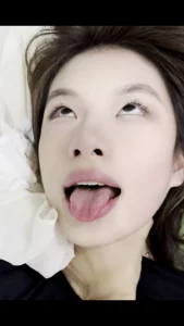 暑假女大千里奔赴送逼每天在出租屋等我下班